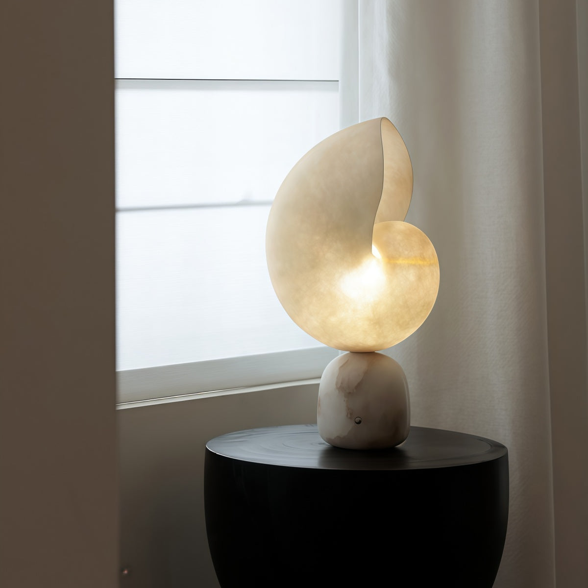 French-Style Conch Sensor Night Light Rechargeable Ornament Nordic Desktop Bedside Lamp Vintage