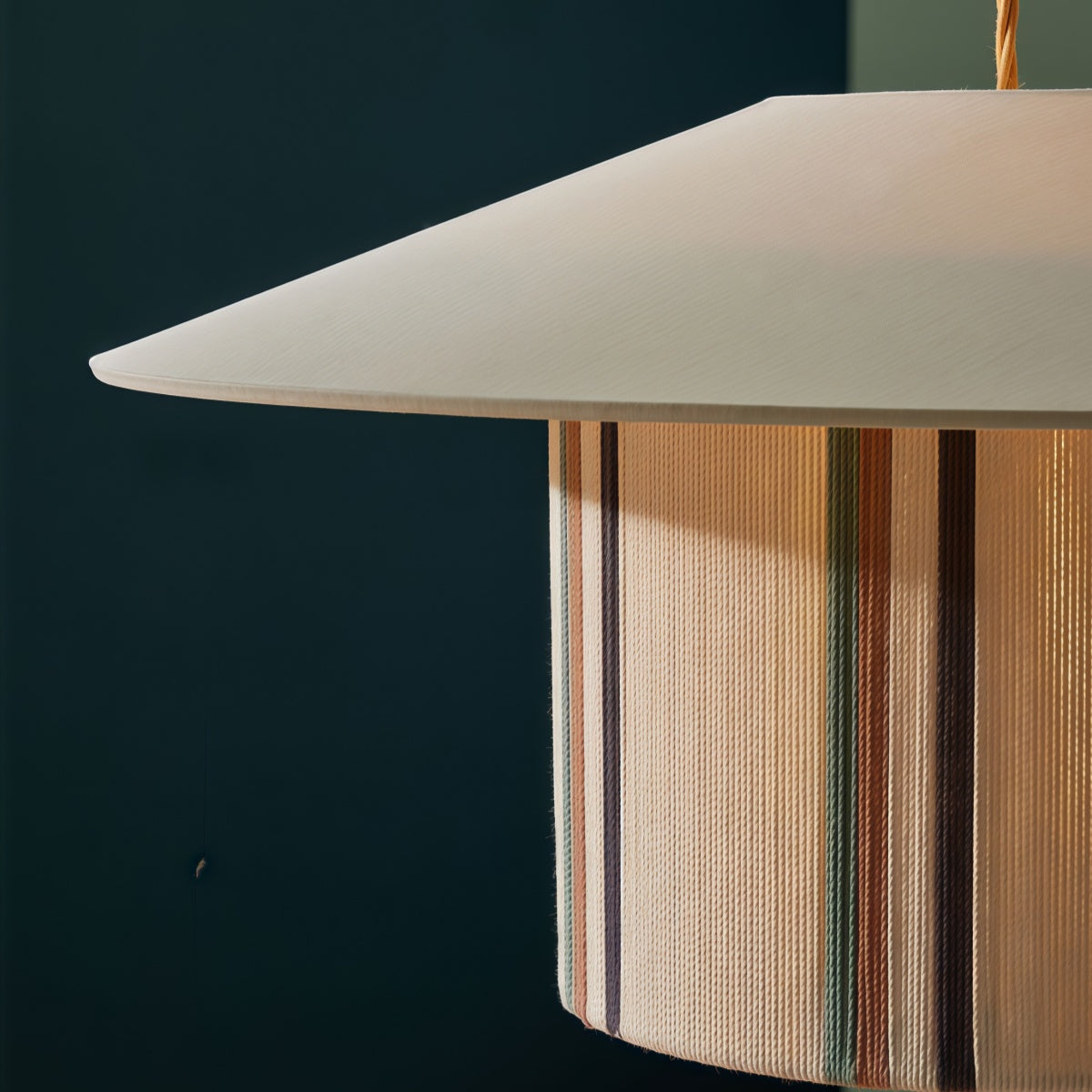 Woven Pendant Light - Vintage Solid Wood & Cotton Thread for Cozy Rooms