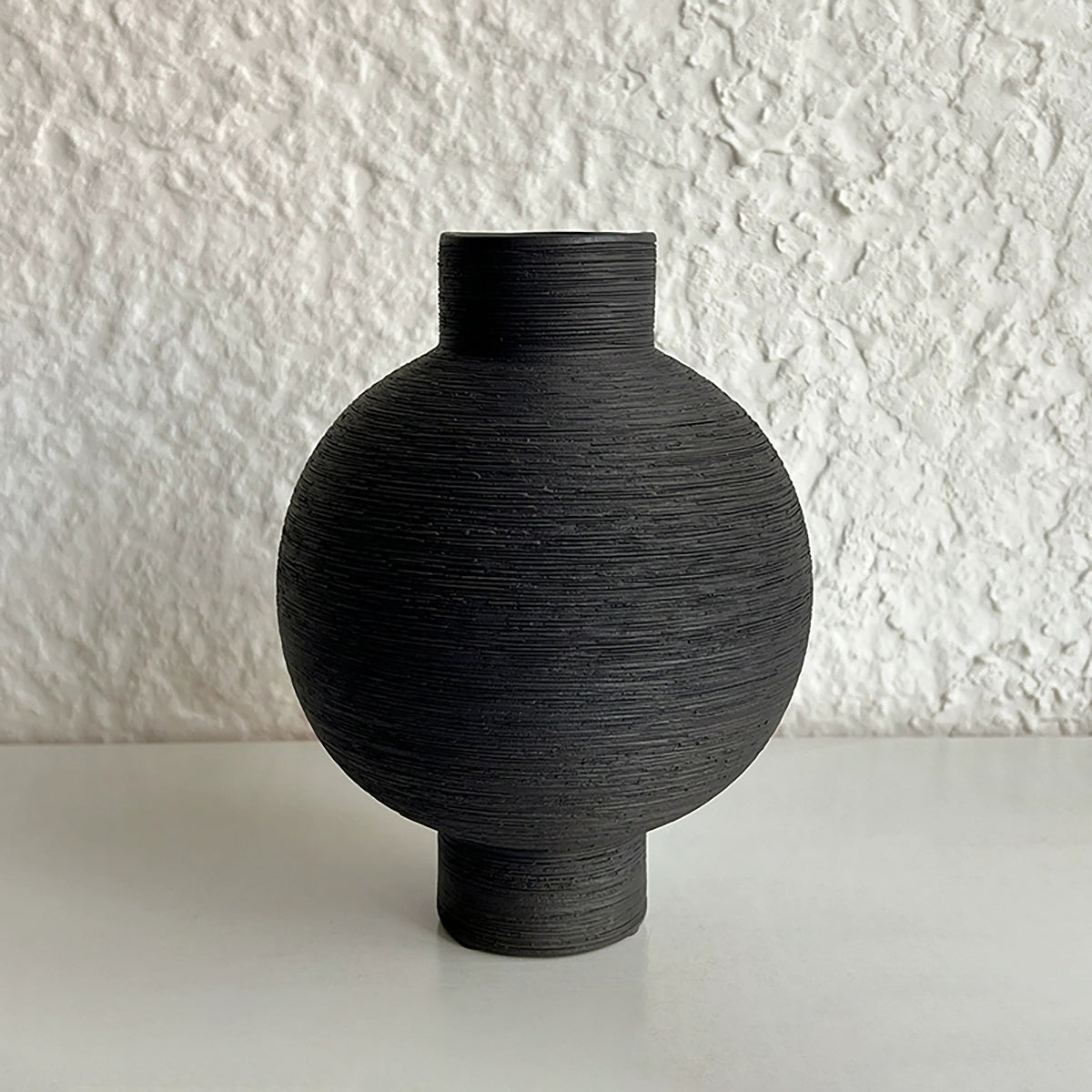 Ceramic Vase - Modern Home Decor with Sleek, Brushed Finish for Elegant Spaces
