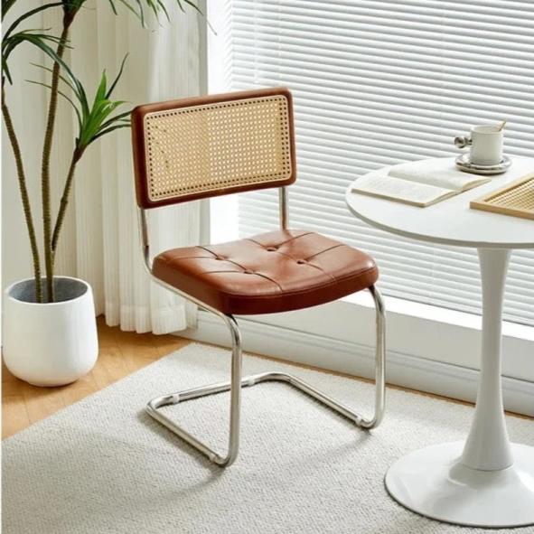 Bedroom Chair | Blend of Comfort and Style - motivodecor.com