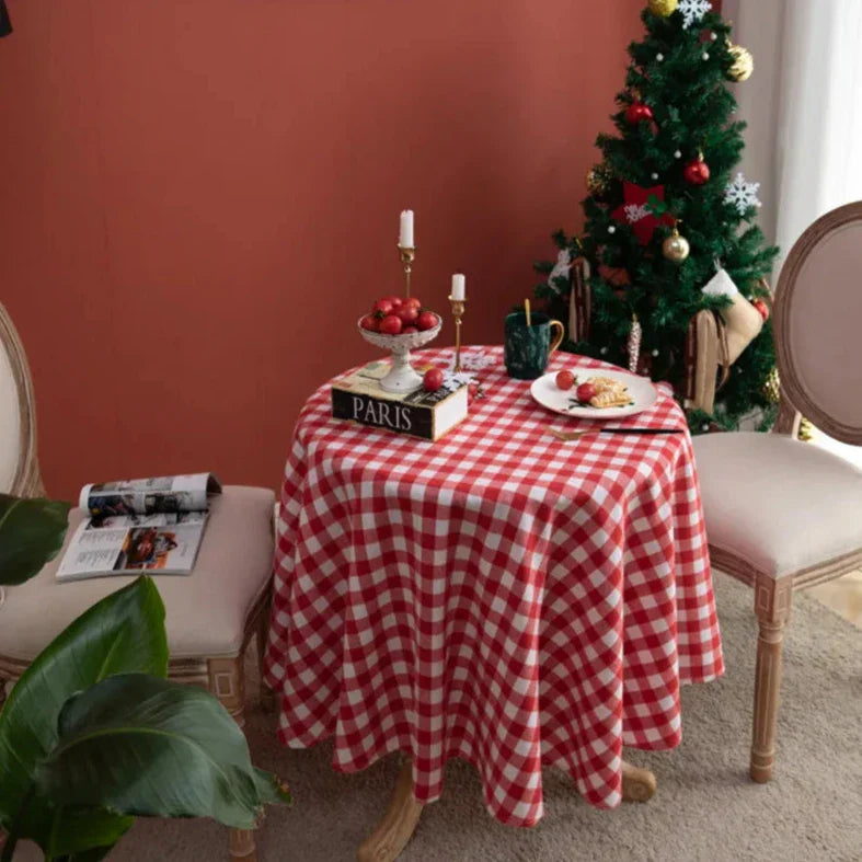 Christmas Tablecloth | Timeless Plaid Design, Easy Care, and Soft Comf - motivodecor.com
