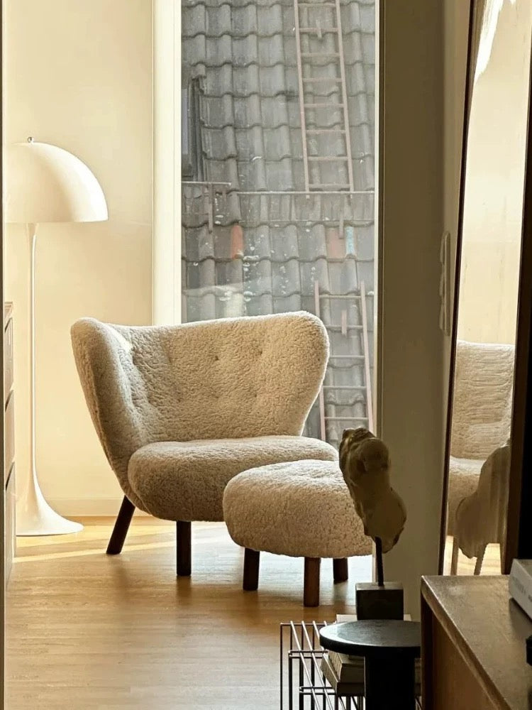 Little Petra Lounge Chair - Timeless Danish Design Replica for Style & Comfort
