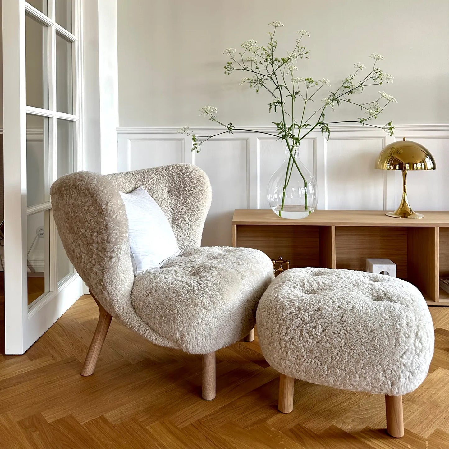 Little Petra Lounge Chair - Timeless Danish Design Replica for Style & Comfort