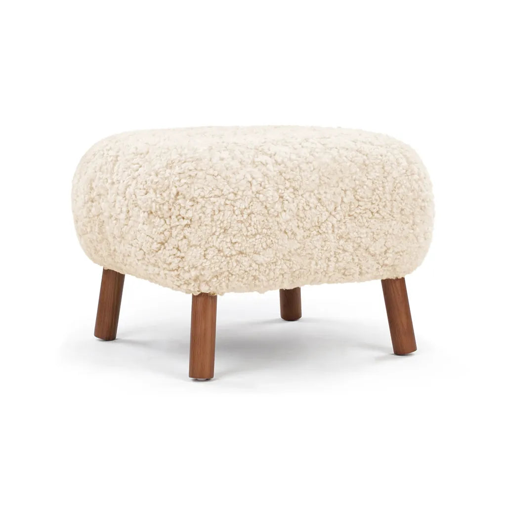 Little Petra Lounge Chair - Timeless Danish Design Replica for Style & Comfort