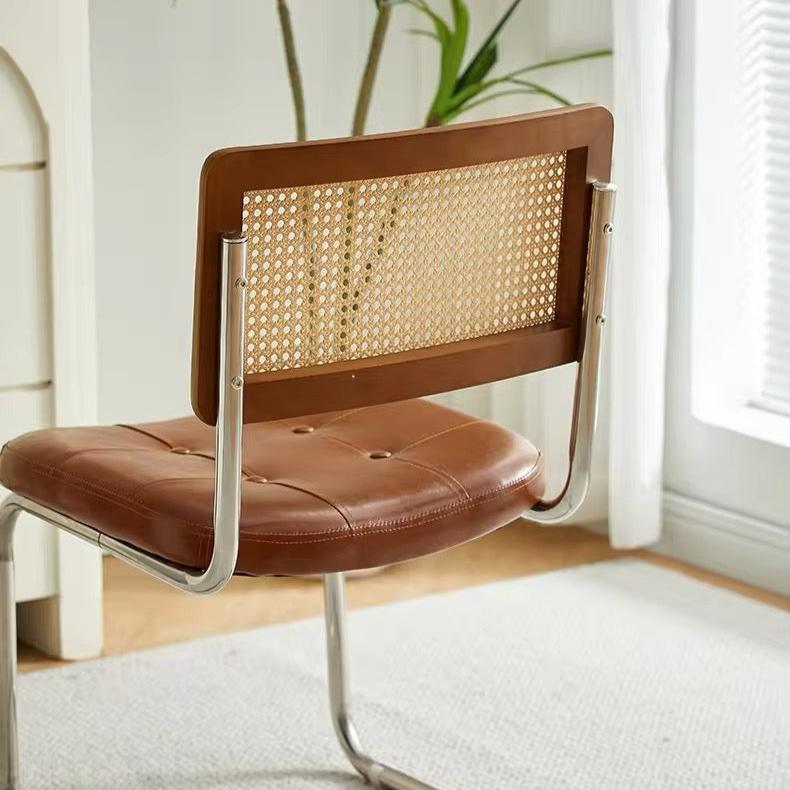 Bedroom Chair - motivodecor.com
