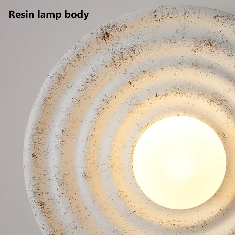 wall light fixture | Embrace Contemporary Chic - motivodecor.com