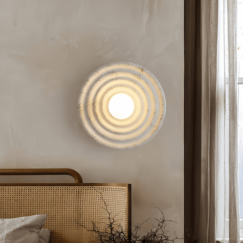 wall light fixture | Embrace Contemporary Chic - motivodecor.com