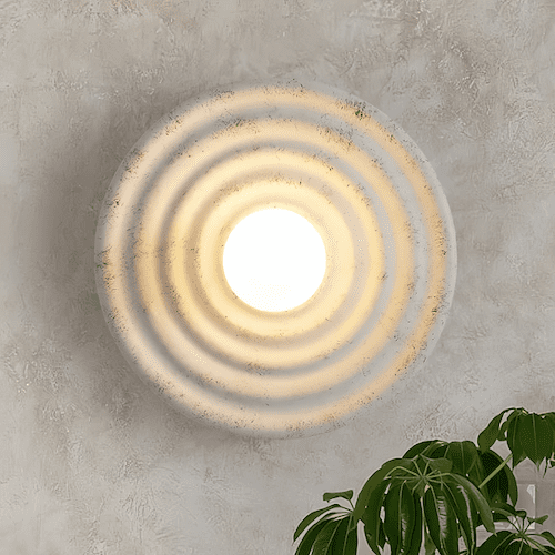 wall light fixture | Embrace Contemporary Chic - motivodecor.com