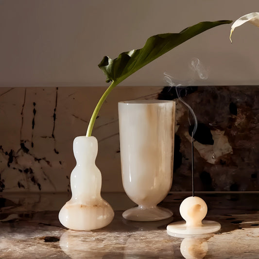 From Citrus to Ocean Breeze: How Candles & Incense Can Transform Your Seasonal Vibes