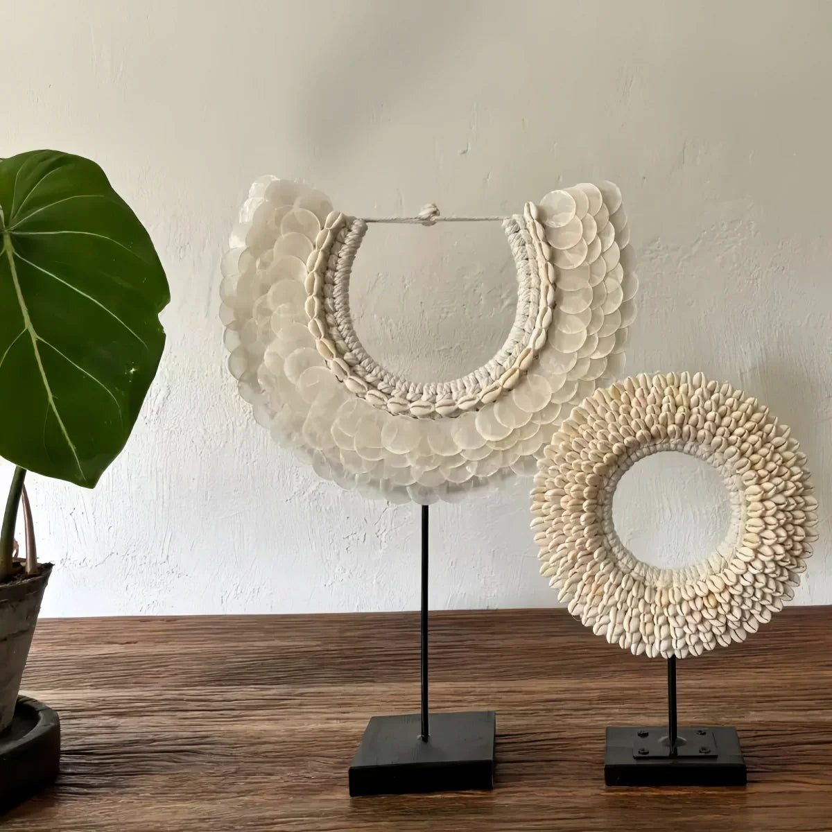 Bali handmade natural shell desktop decoration with shells, cotton thread, wood, and wrought iron for home decor
