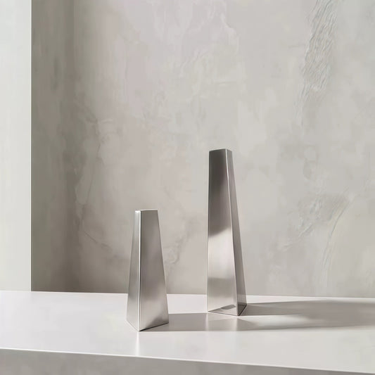 Silver Vase - Vintage-Style Stainless Steel Flower Arrangement for Modern Spaces