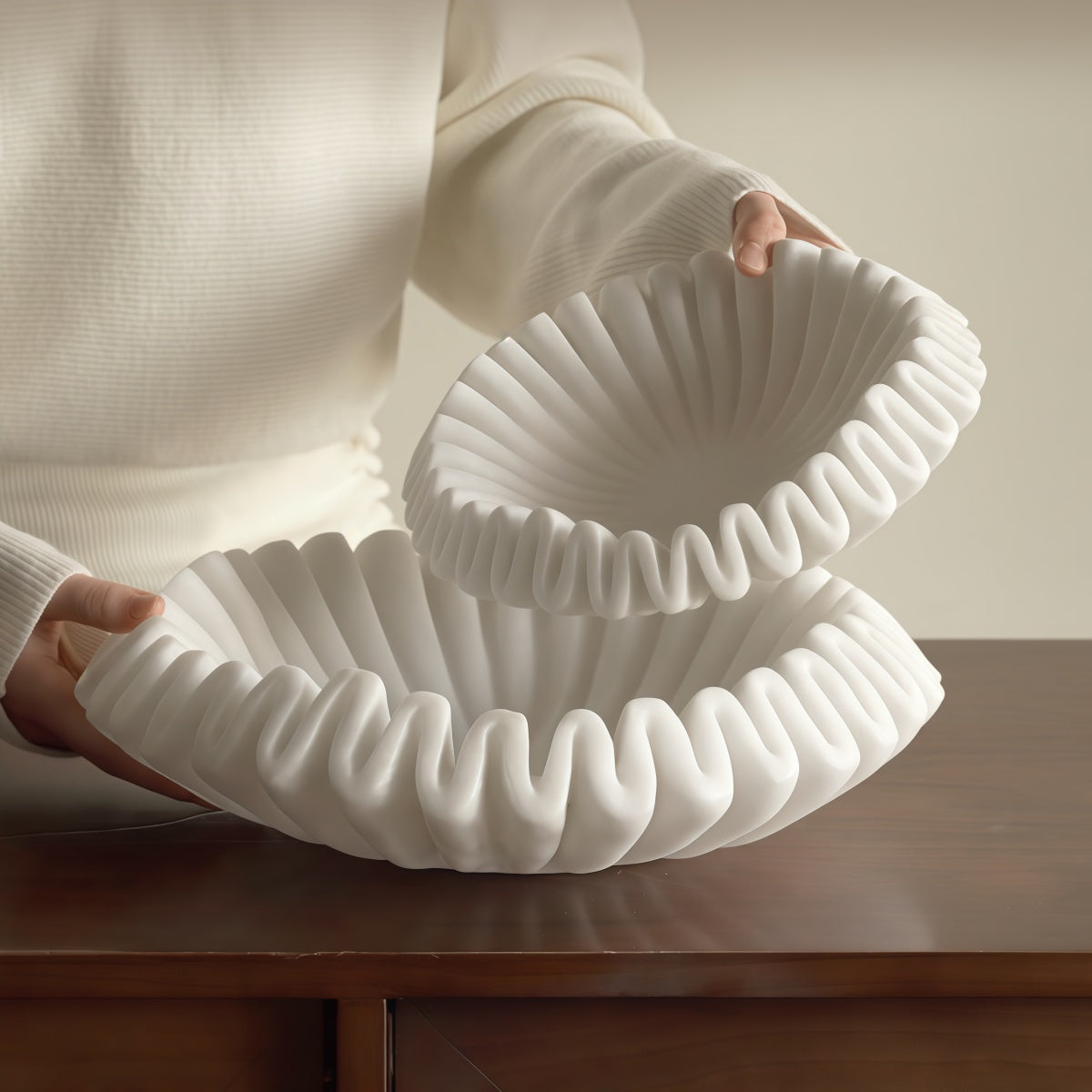 Chestnut Stone French Vintage White Fruit Bowl Home Decoration Ornament Desktop Creative Irregular Pleated Art Storage Tray