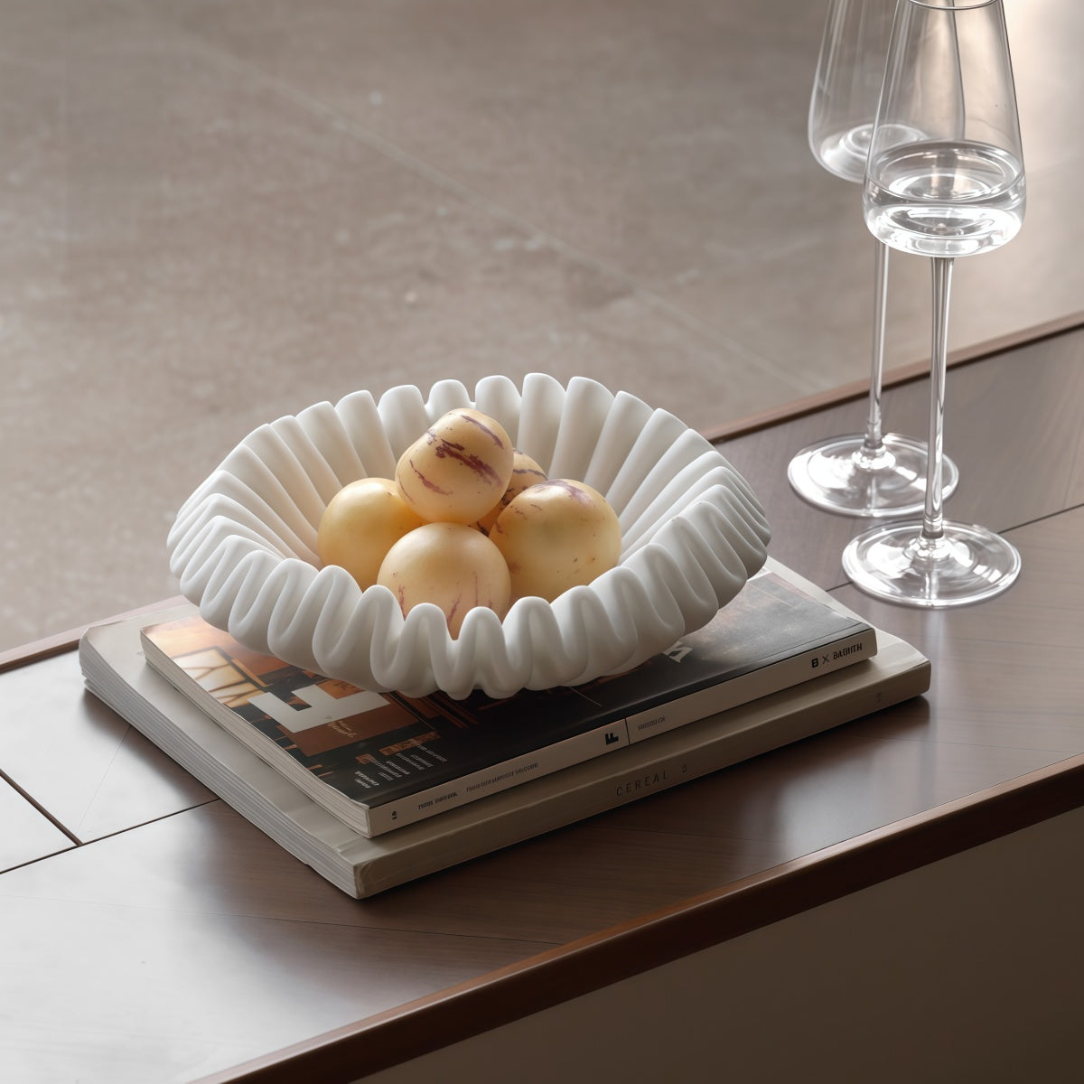Chestnut Stone French Vintage White Fruit Bowl Home Decoration Ornament Desktop Creative Irregular Pleated Art Storage Tray