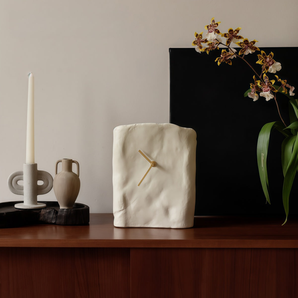 Desk Clock: Vintage Pleated Nordic Wabi-Sabi Style Retro Decorative Piece