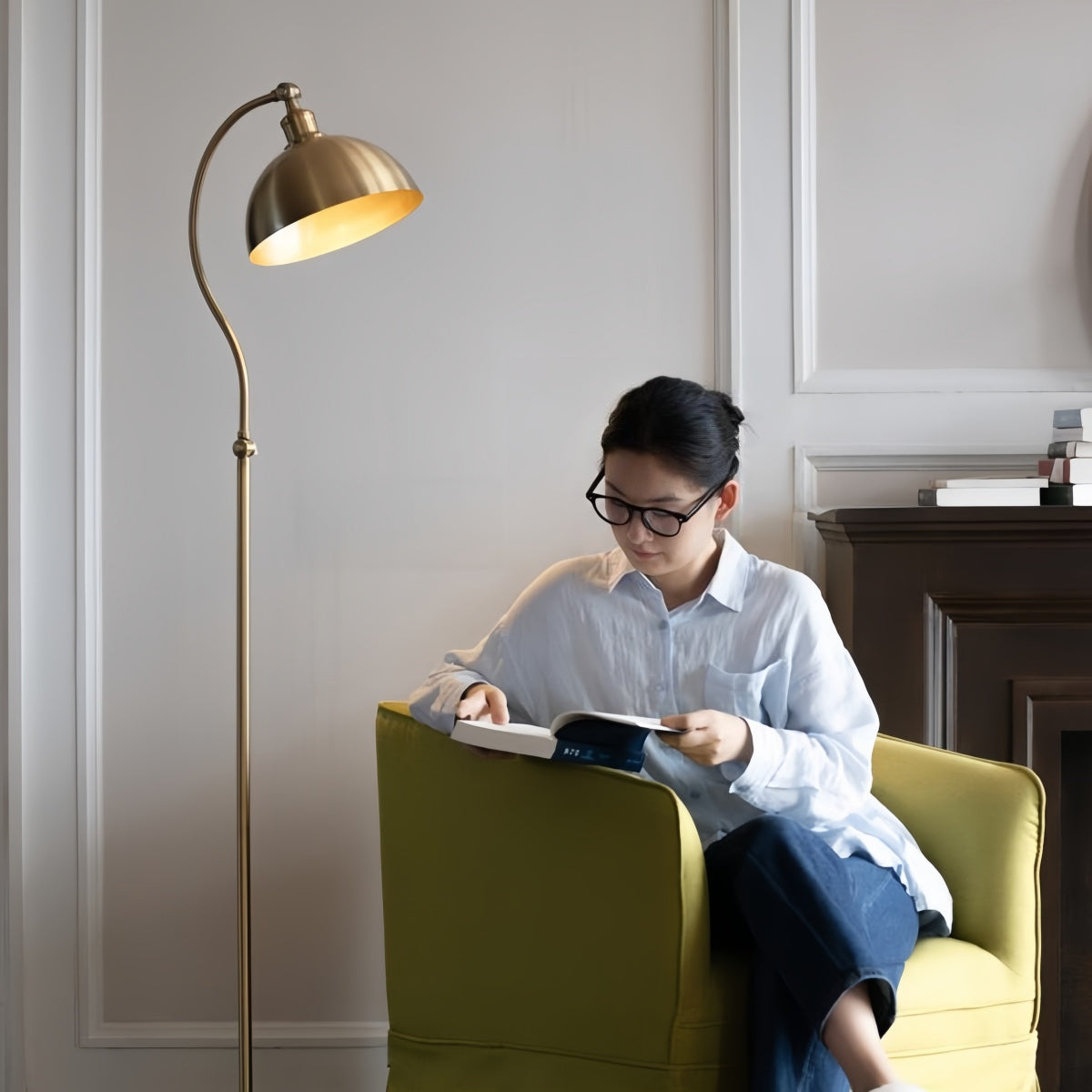 Classic American-Style Adjustable Floor Lamp With a Golden Finish And Distinctive Wire-Brushed Texture