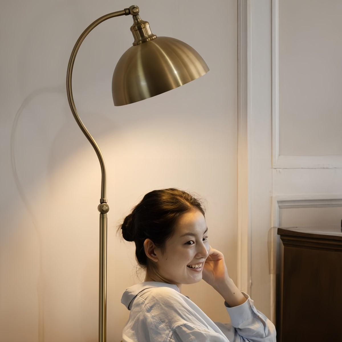 Classic American-Style Adjustable Floor Lamp With a Golden Finish And Distinctive Wire-Brushed Texture