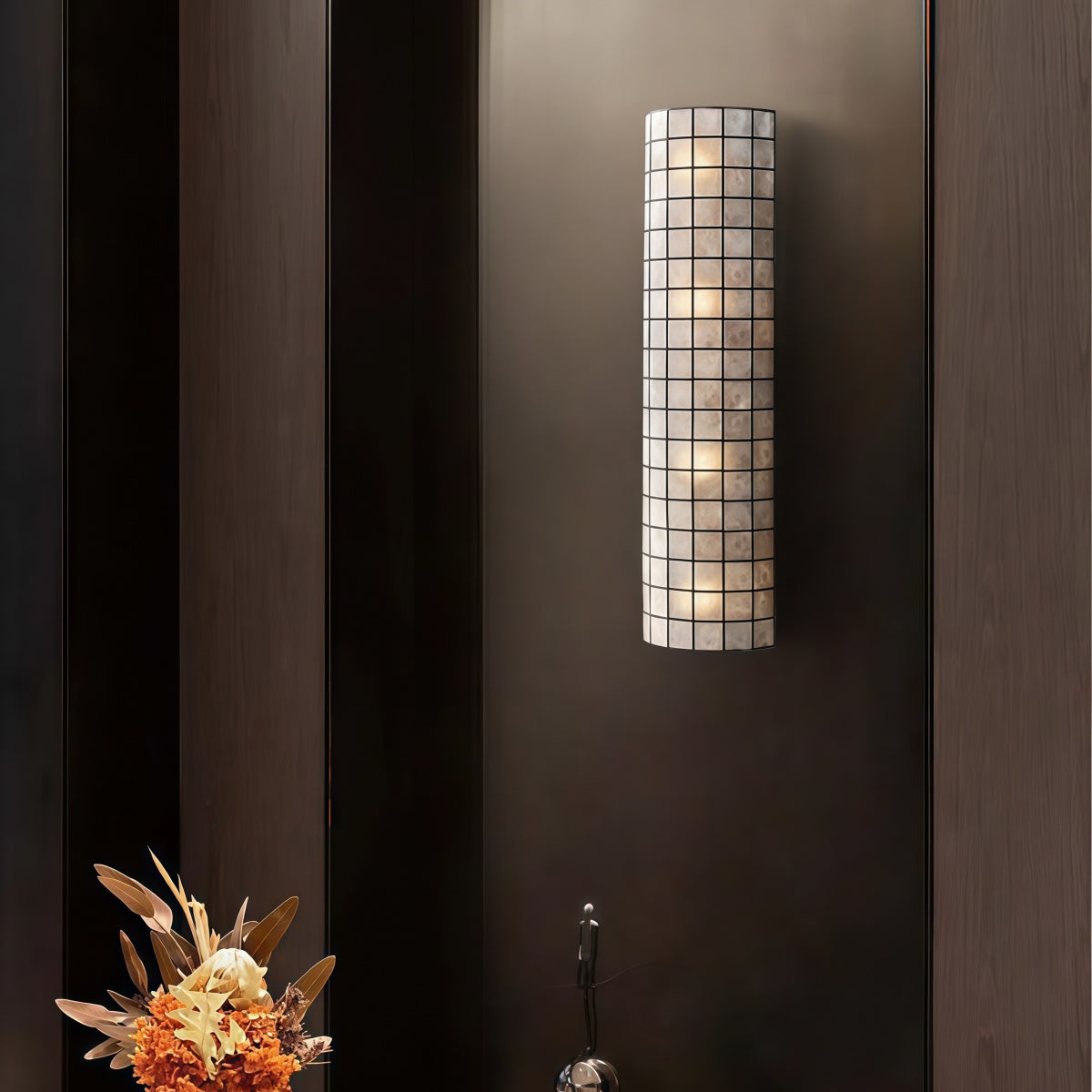 French Vintage-style Shell Wall Lamp with Brass Trim Hallway Ambient Light