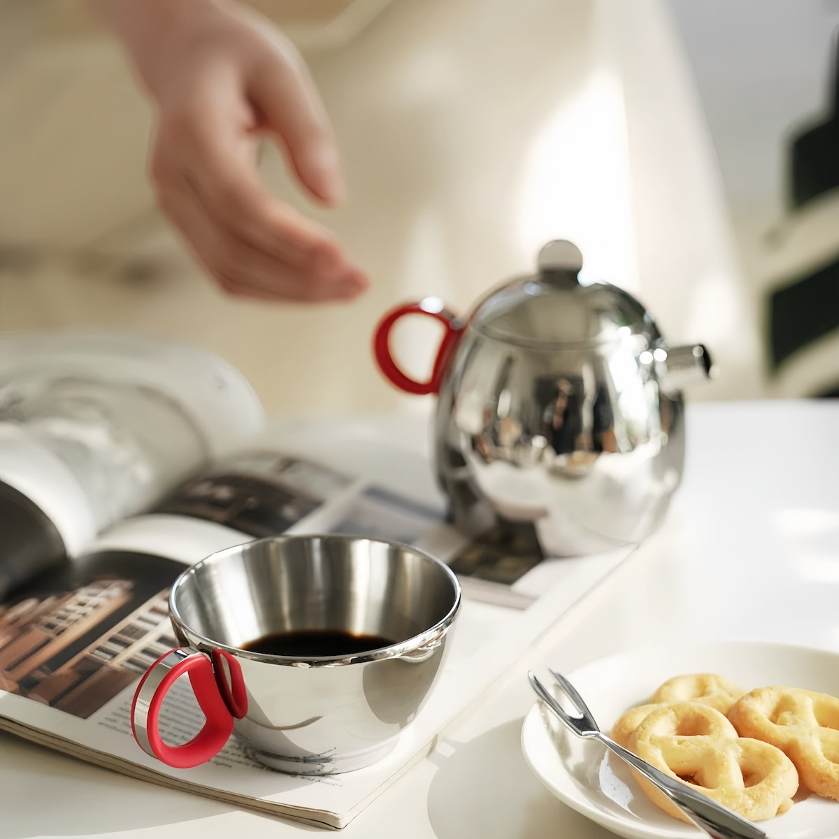 Teapot Set – Elegant Letter-shaped Stainless Steel Design for Stylish Tea Moments