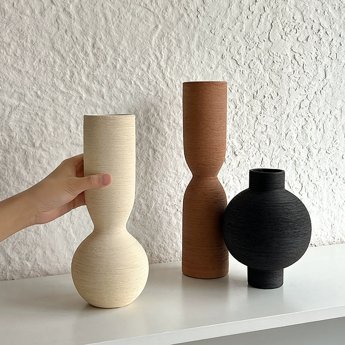 Ceramic Vase - Modern Home Decor with Sleek, Brushed Finish for Elegant Spaces