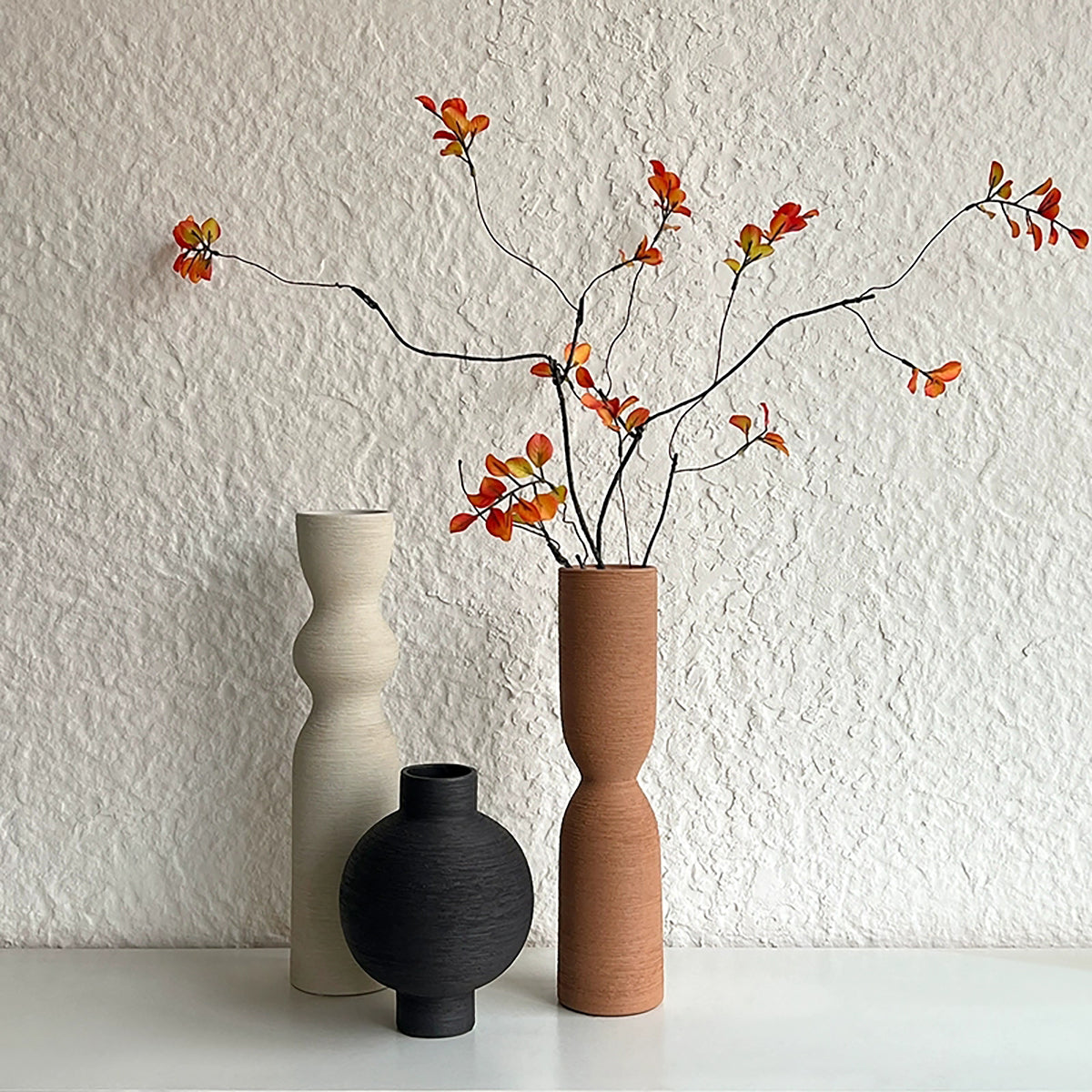 Ceramic Vase - Modern Home Decor with Sleek, Brushed Finish for Elegant Spaces