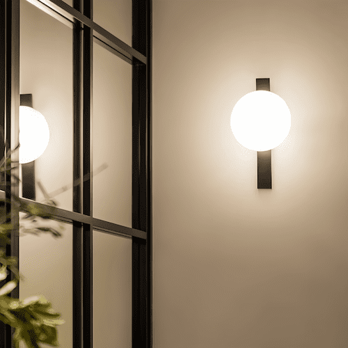 Black Bulb Wall Lamp | orangme.com