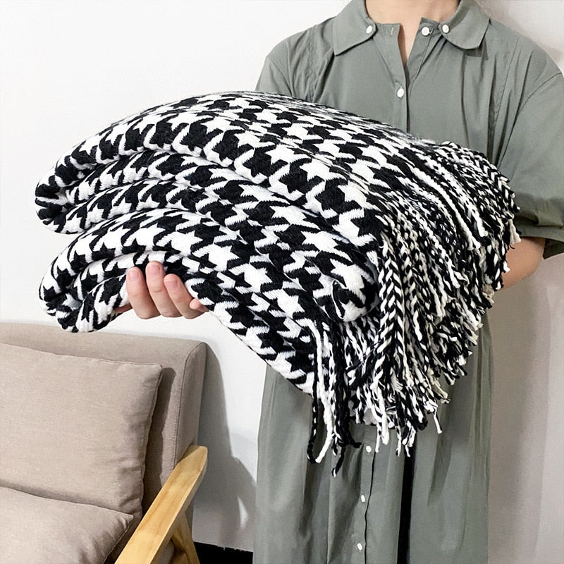 Black and White knit blanket