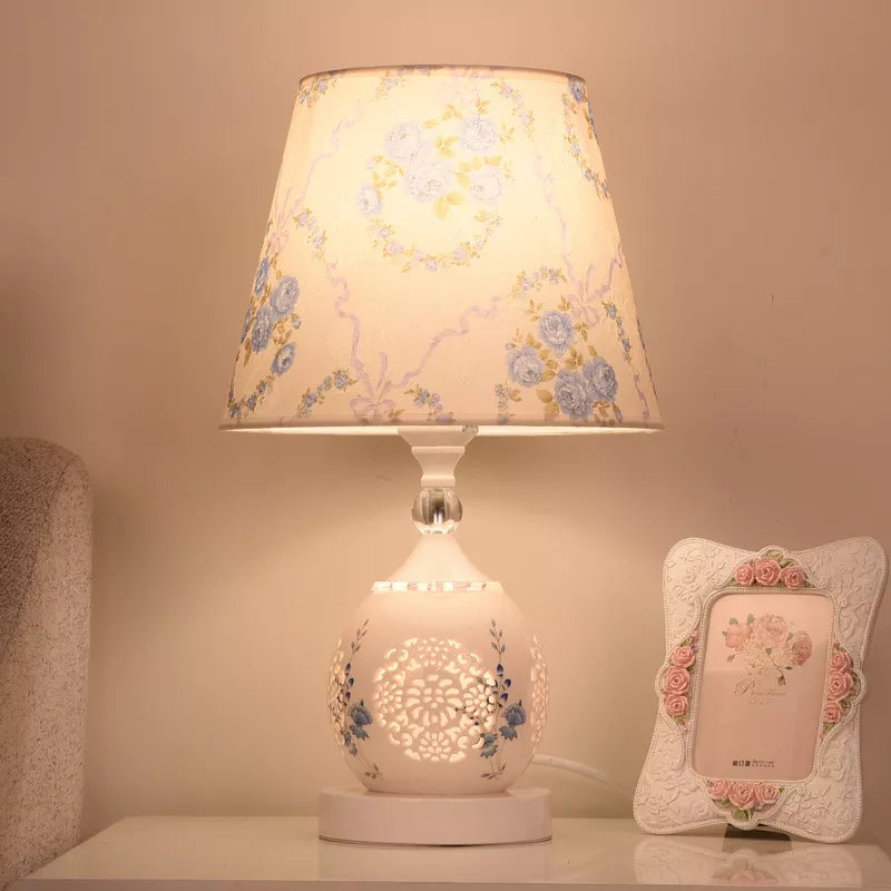 Crystal Bedside Table Lamp - motivodecor.com