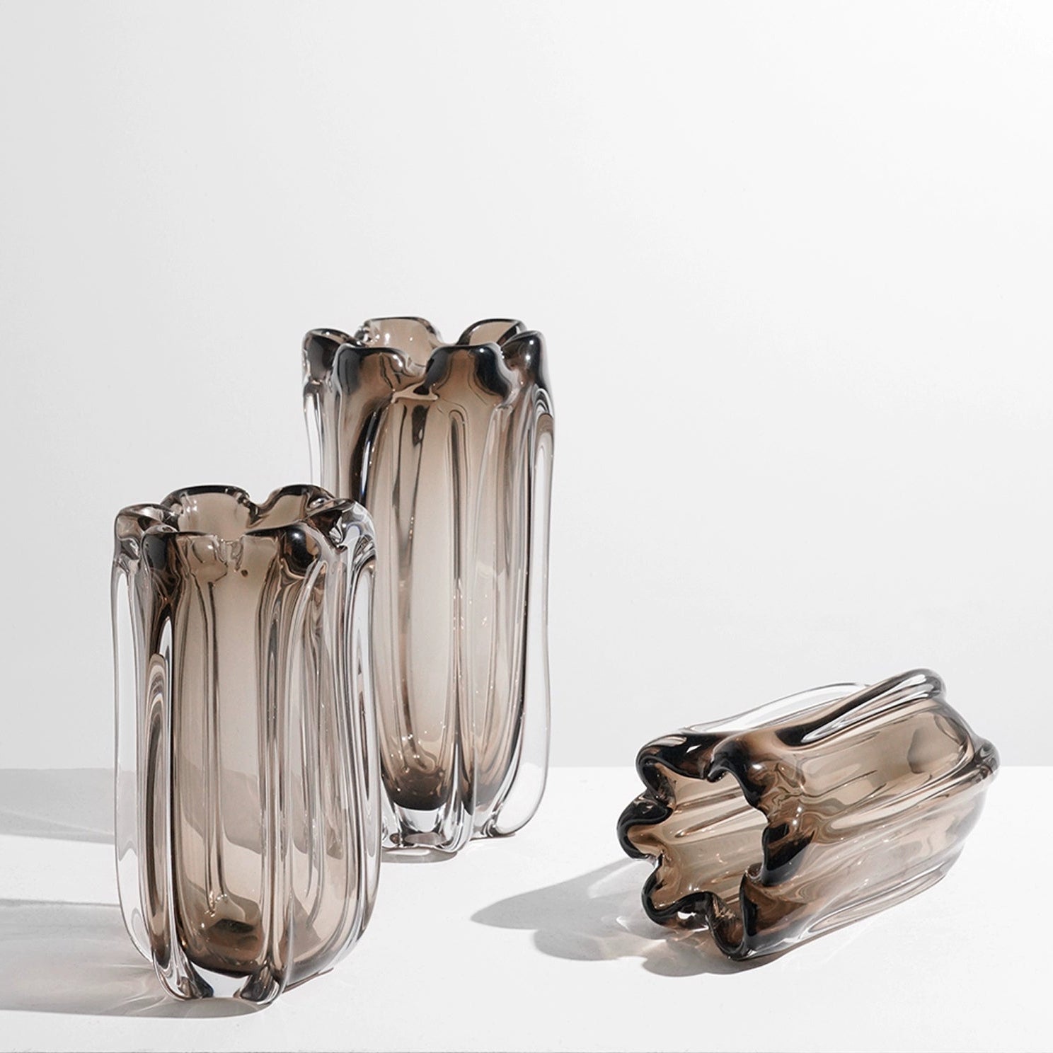 Glass Vase - Modern Luxury Wide-Mouth Crystal Design for Elegant Decor