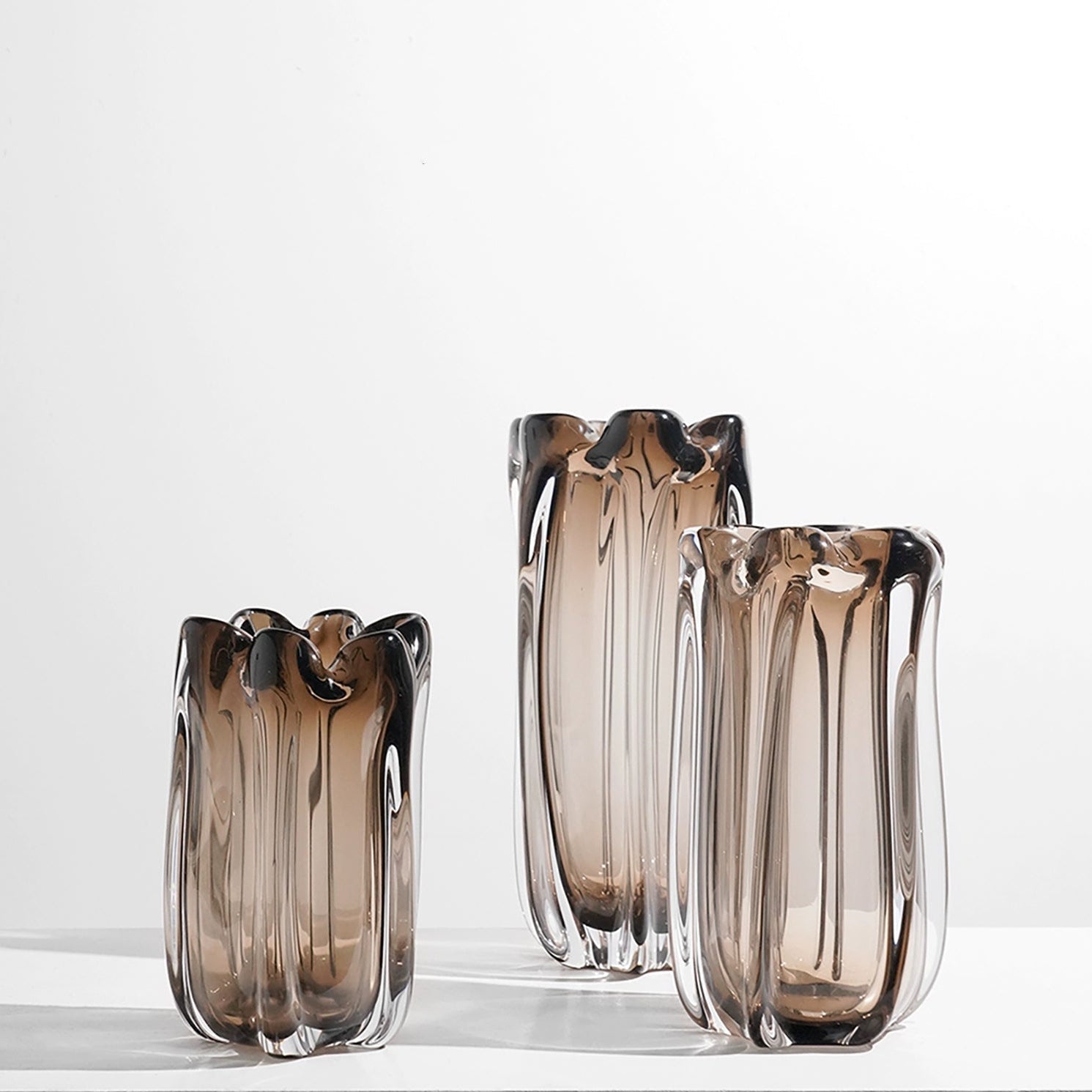 Glass Vase - Modern Luxury Wide-Mouth Crystal Design for Elegant Decor