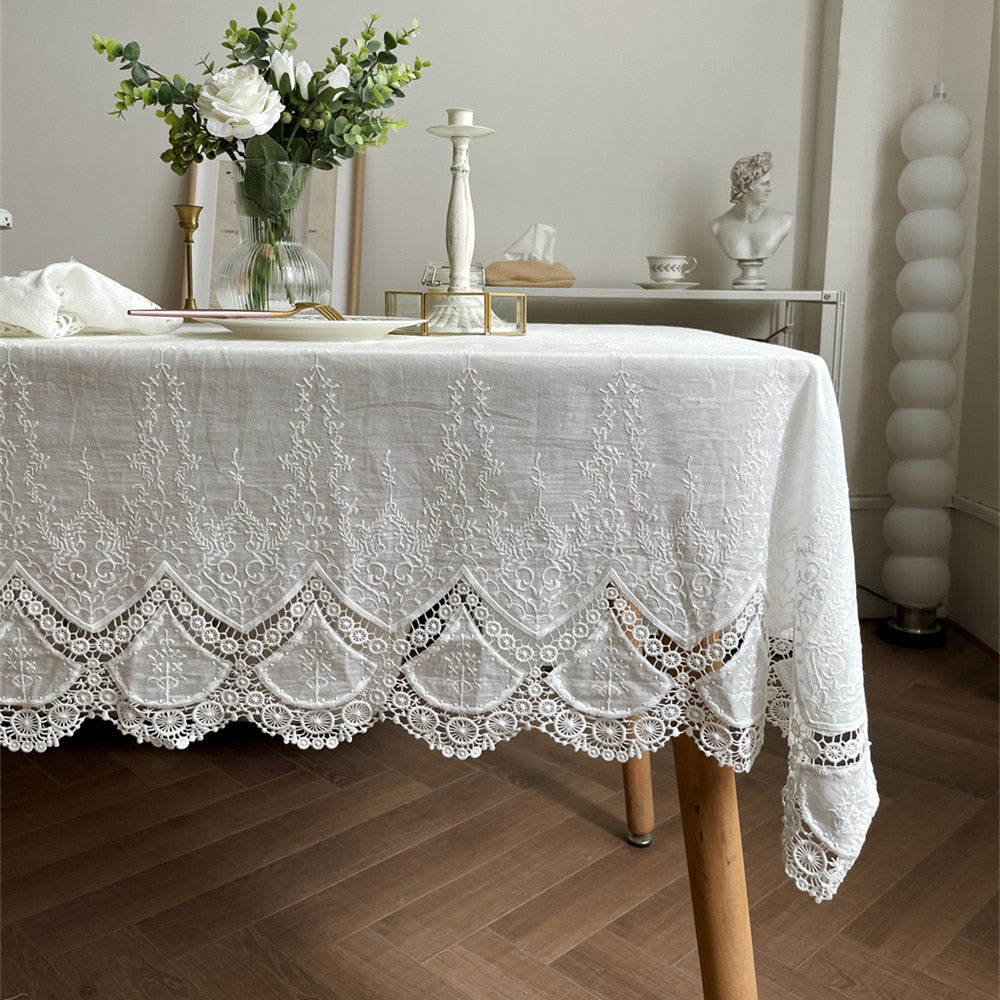 Handmade white tablecloth with intricate embroidery, 100% cotton, perfect for events - motivodecor.com