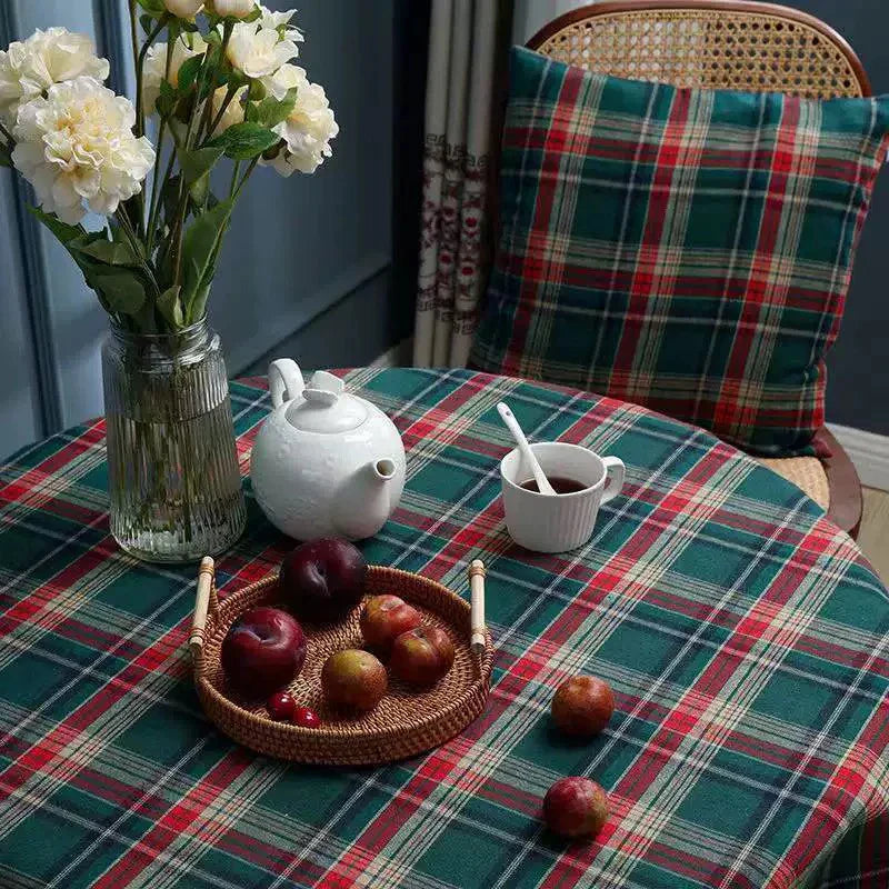 Green Christmas Tablecloth with Red/White/Green Plaid | Festive Elegan - motivodecor.com