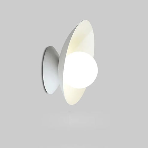 Minimalist Wall Light | Streamlined Elegance
