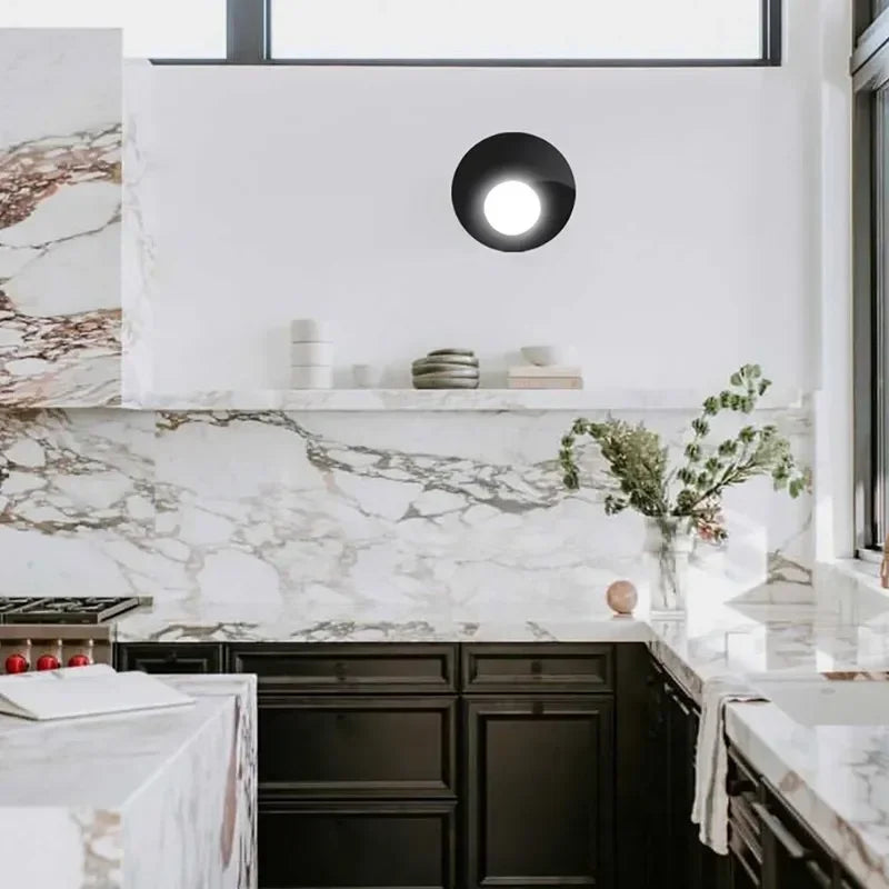 Minimalist Wall Light | Streamlined Elegance