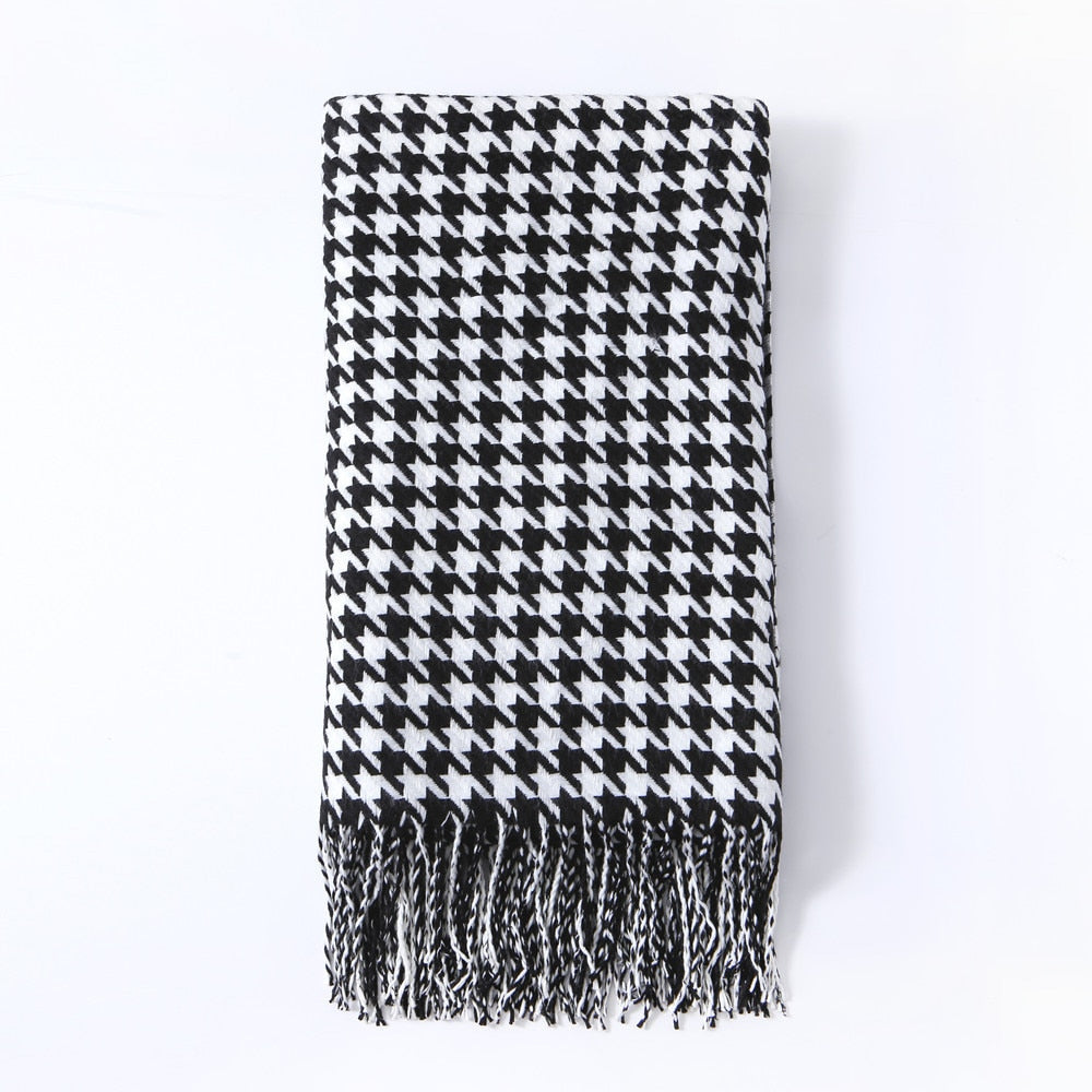 Black and White knit blanket