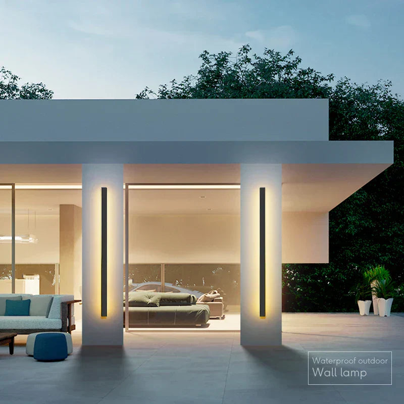Waterproof IP65 outdoor wall light for front door and garden.