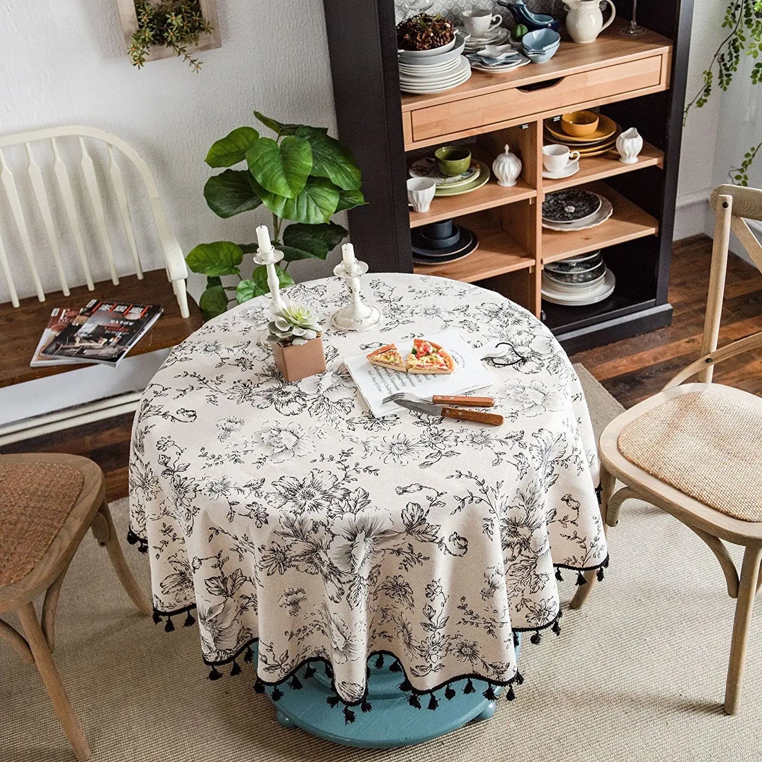 Round Tablecloth | Elevate Your Dining Experience - motivodecor.com