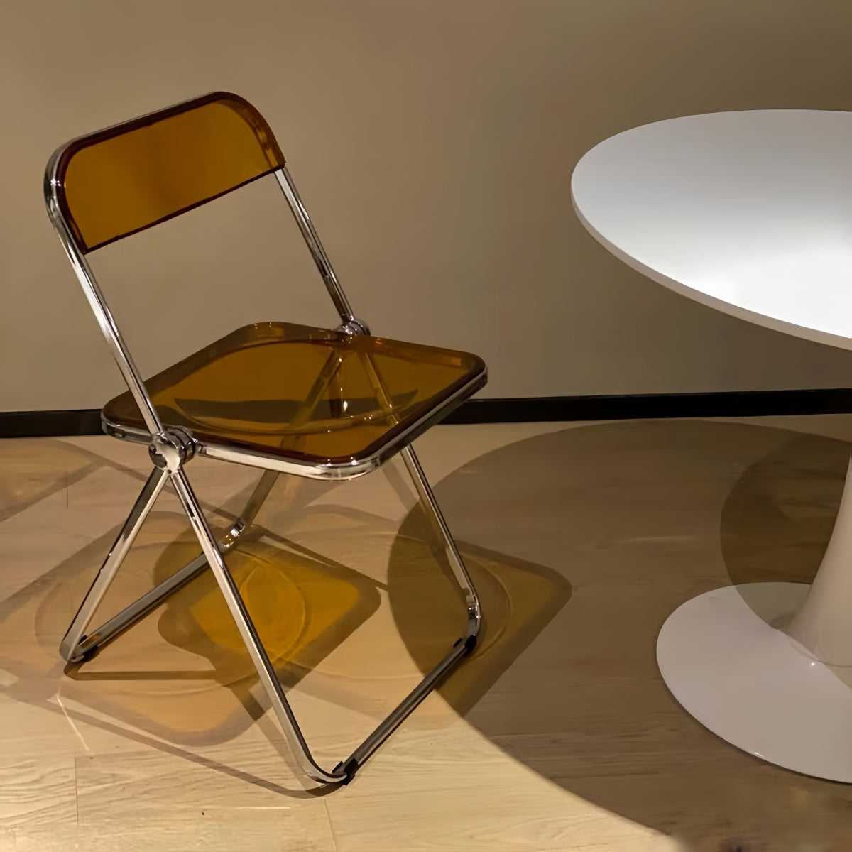 Transparent Folding Dining Chair – INS-Style Acrylic Plastic Crystal Designer Chair