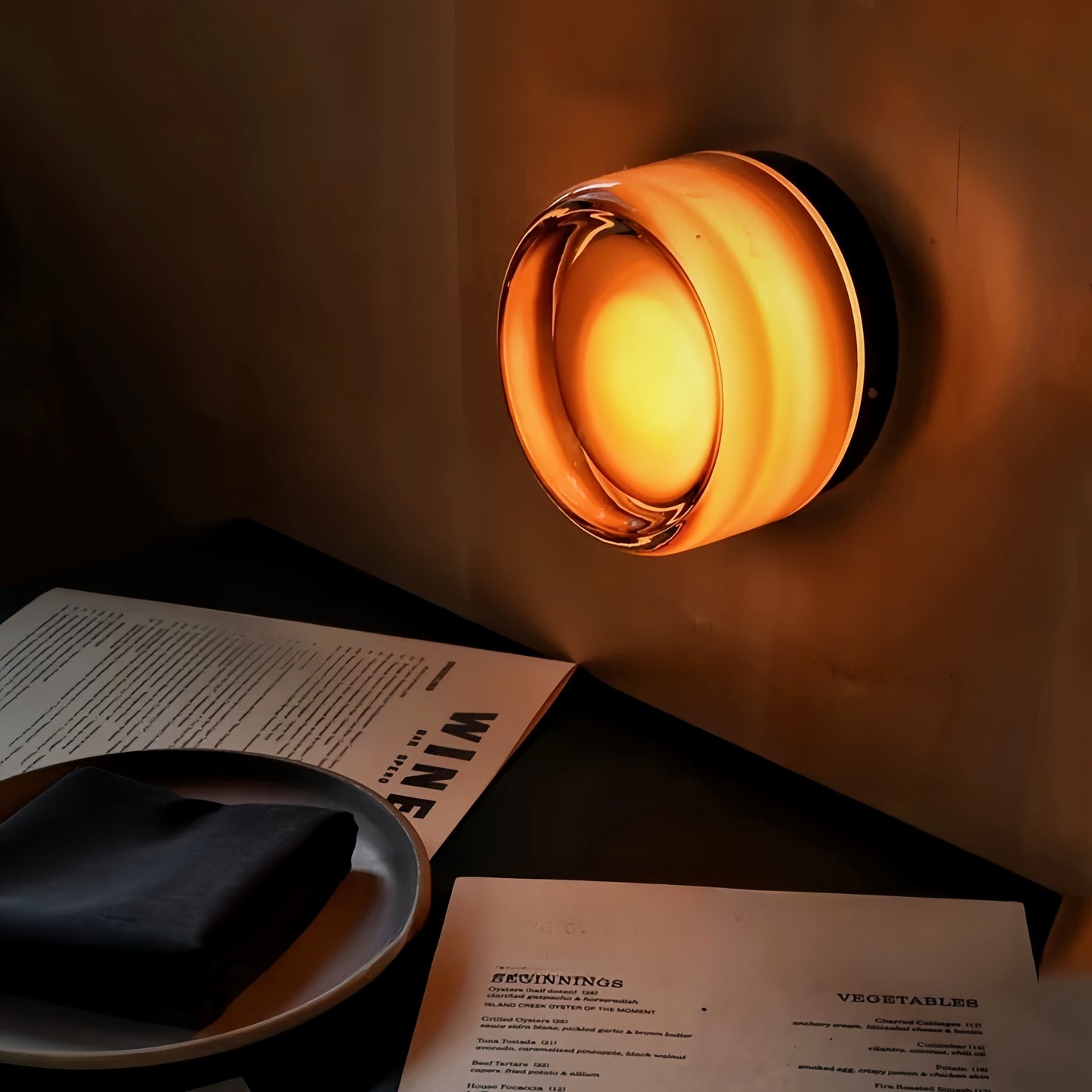 indoor wall light in amber - motivodecor.com